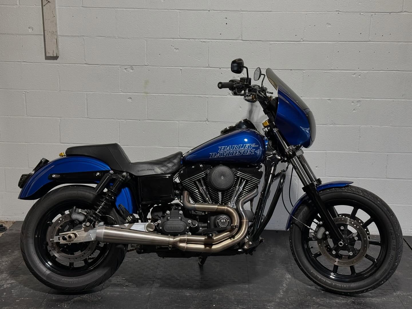 2016 FXDL