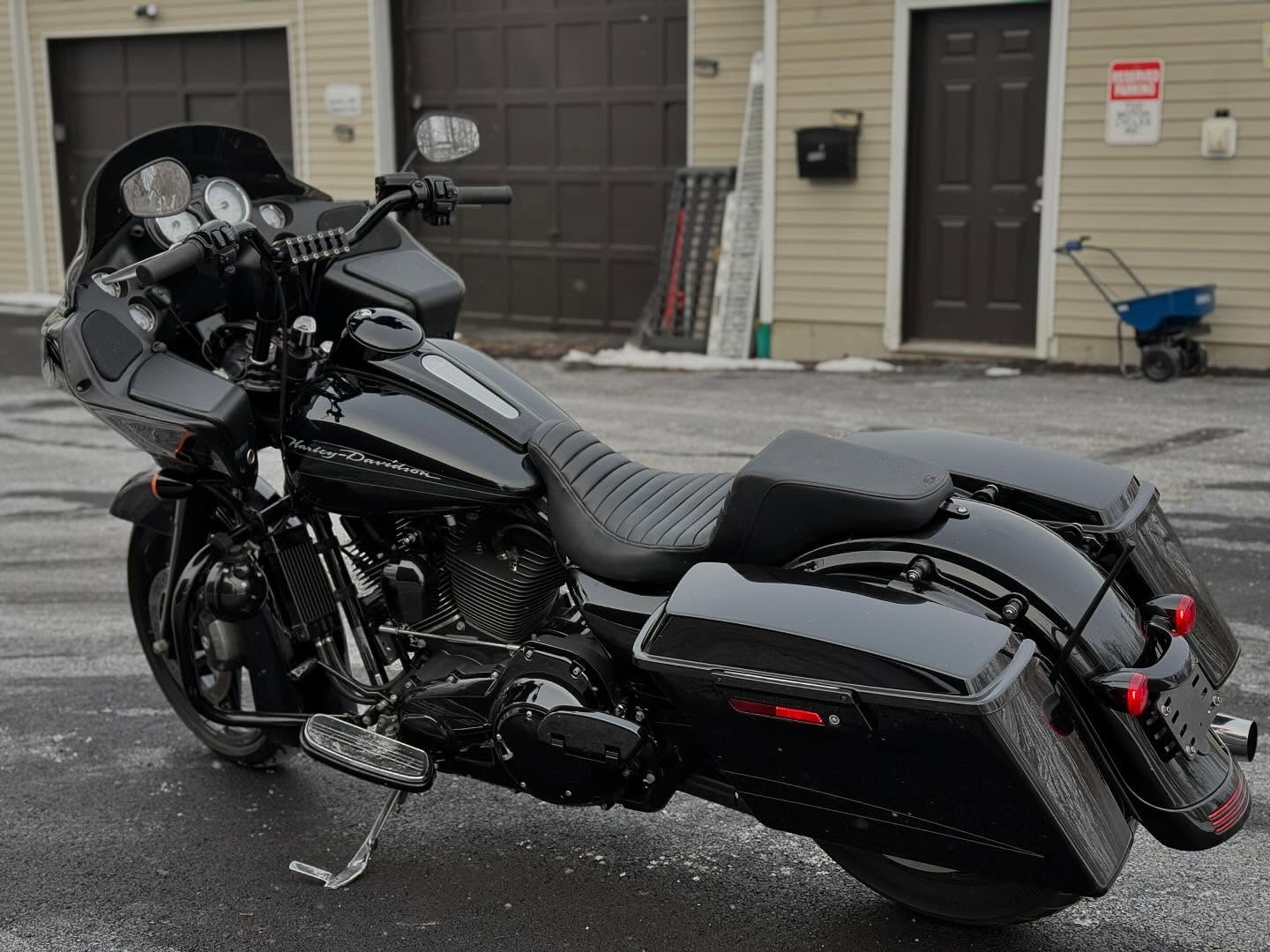 2011 ROAD GLIDE Built 103" Baker trans