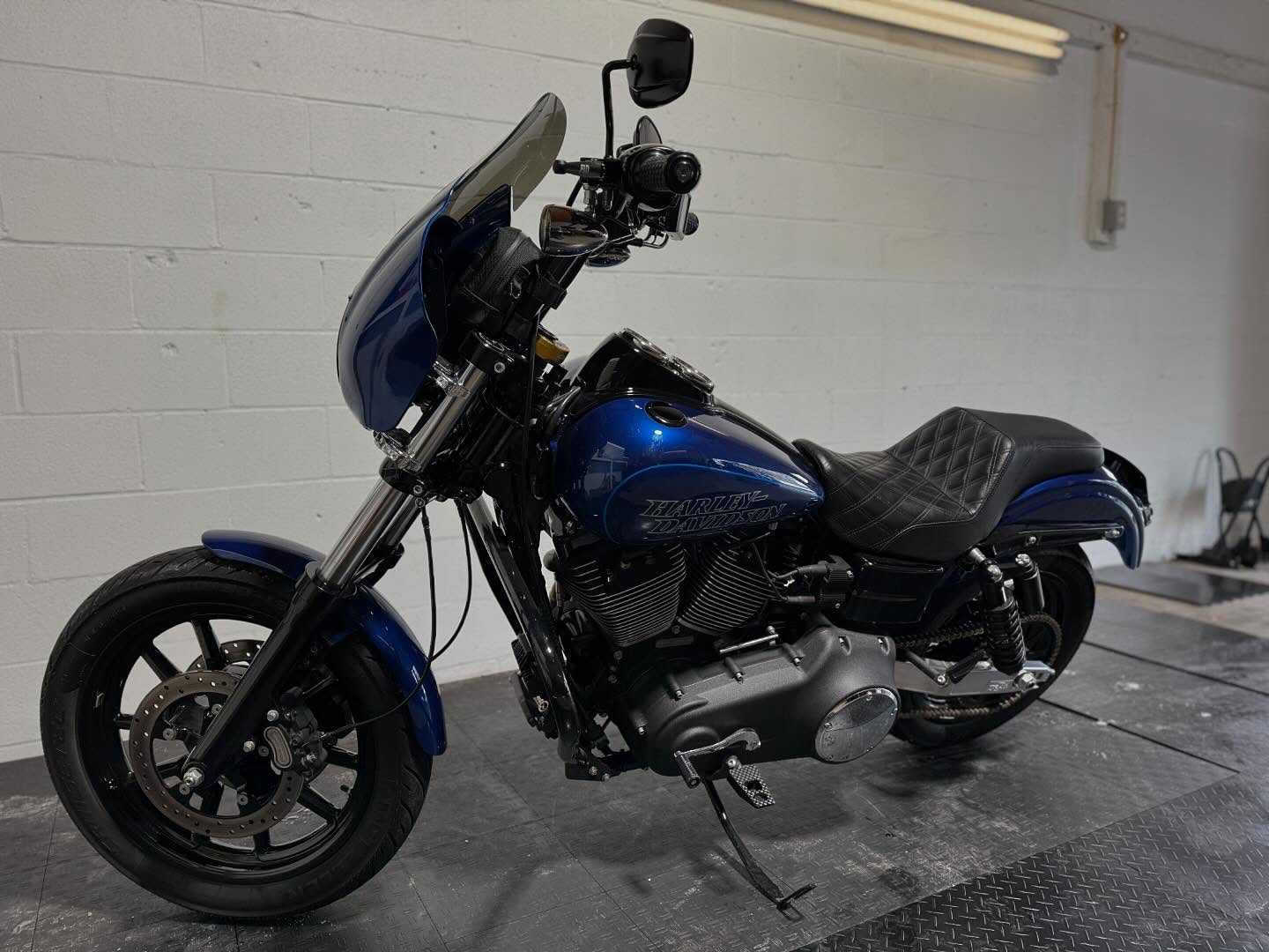 2016 FXDL