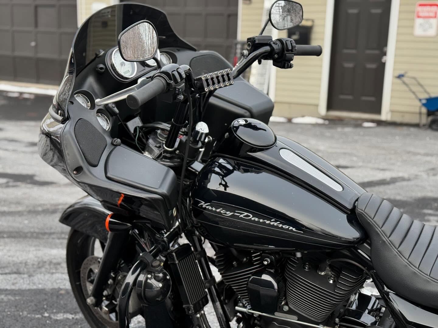 2011 ROAD GLIDE Built 103" Baker trans