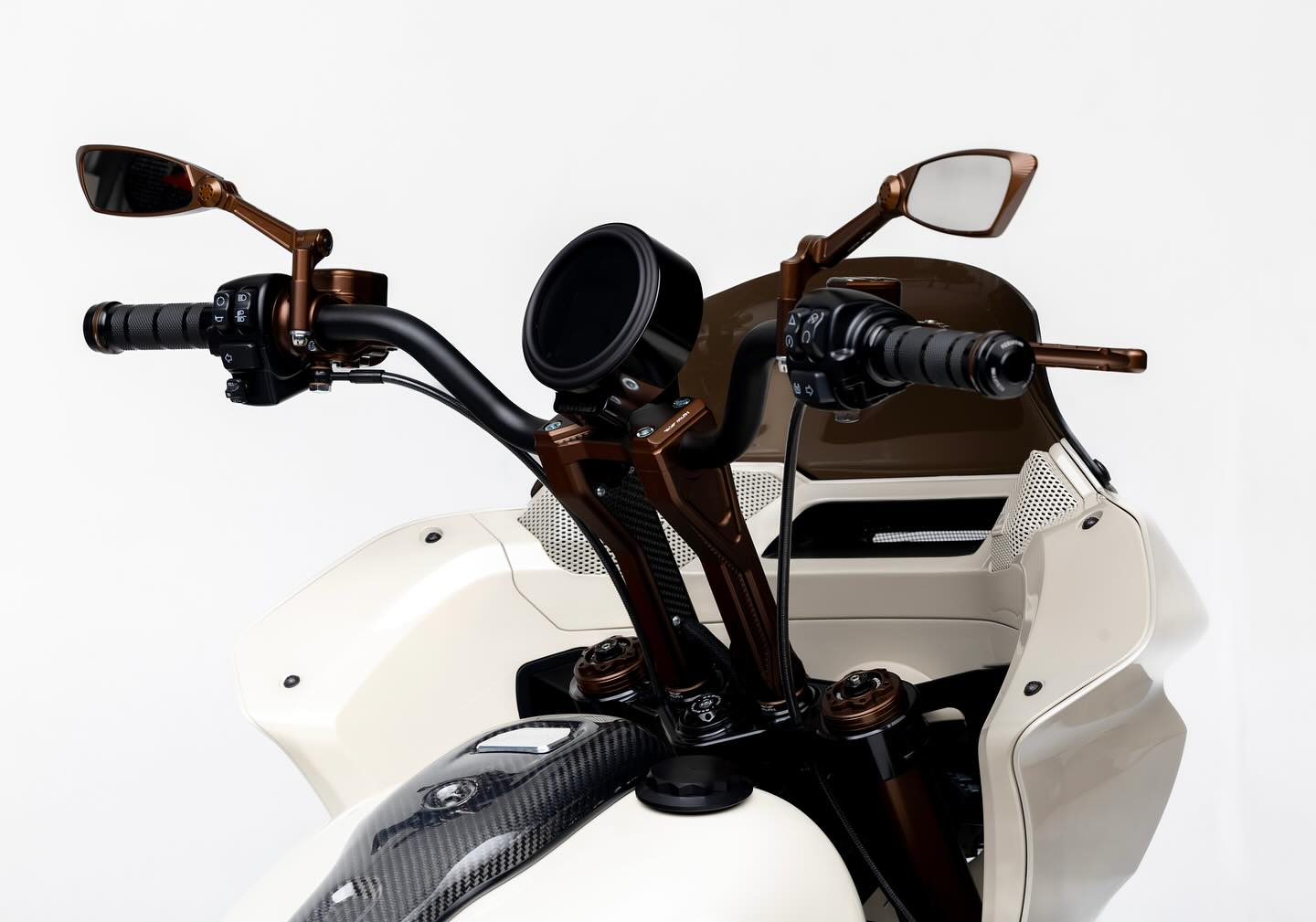 2023 ST CUSTOM BUILD