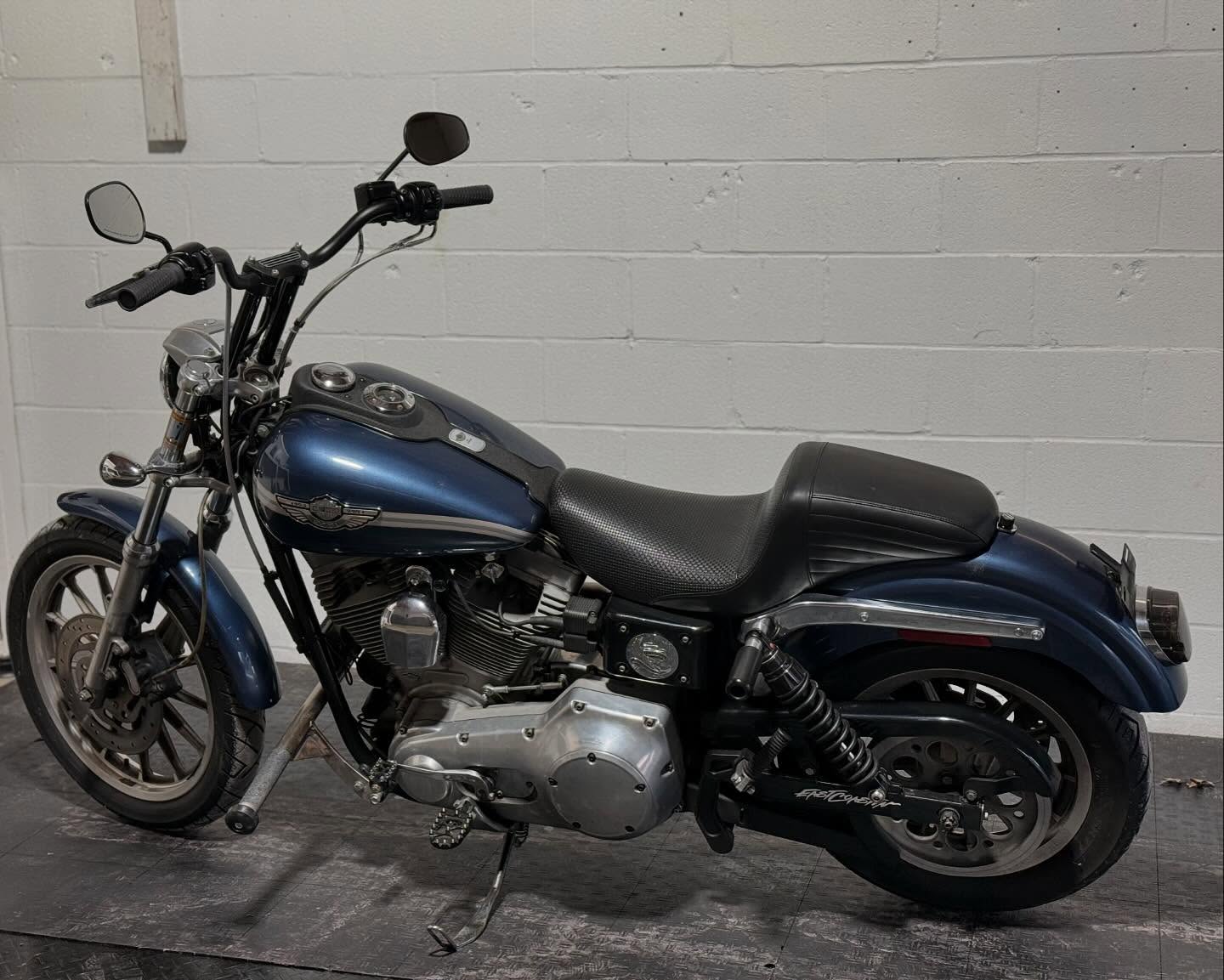 2003 FXD