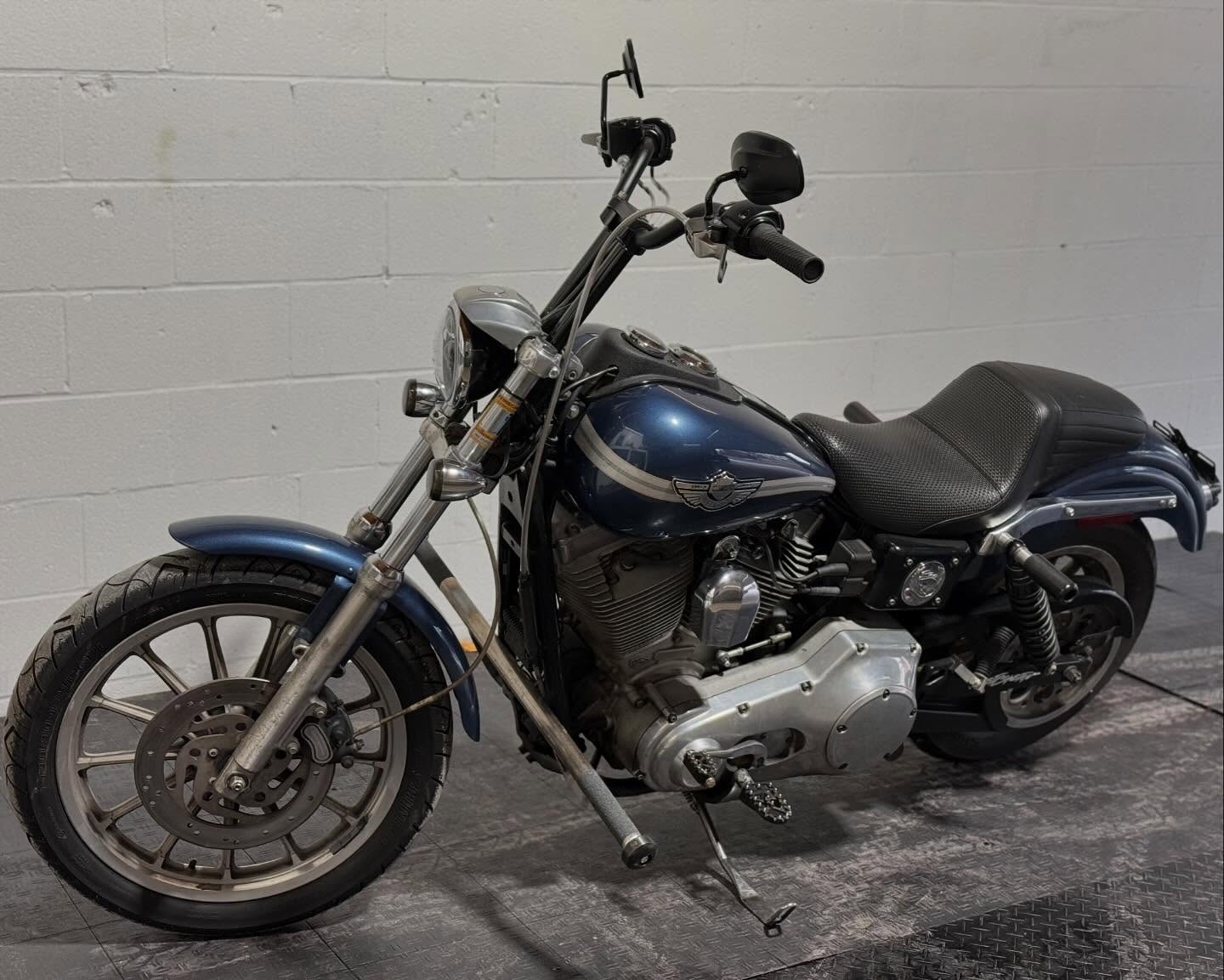 2003 FXD