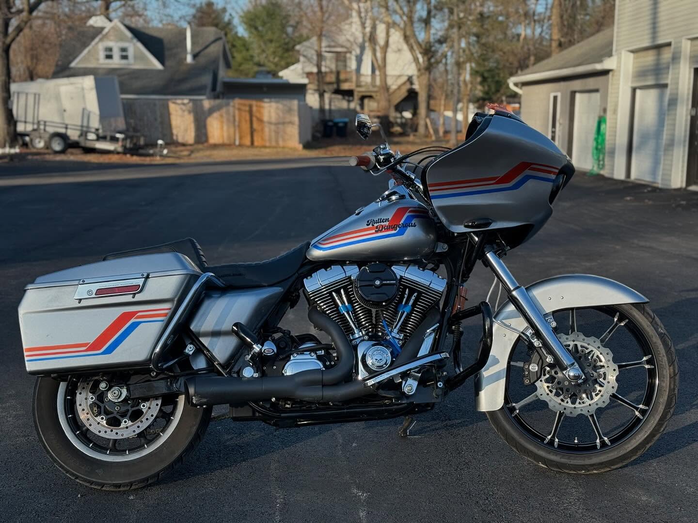 2005 RG
