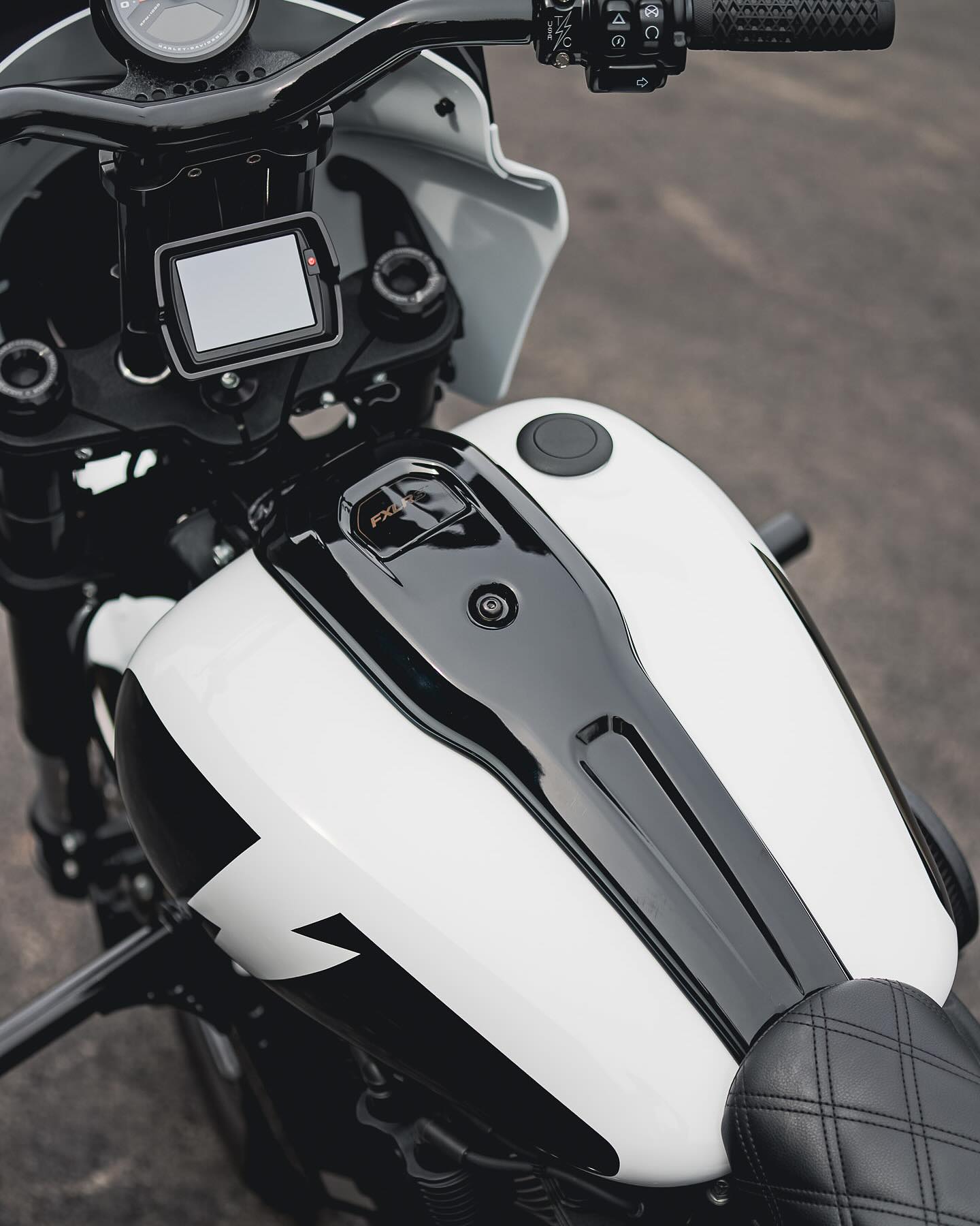 2022 FXLRS