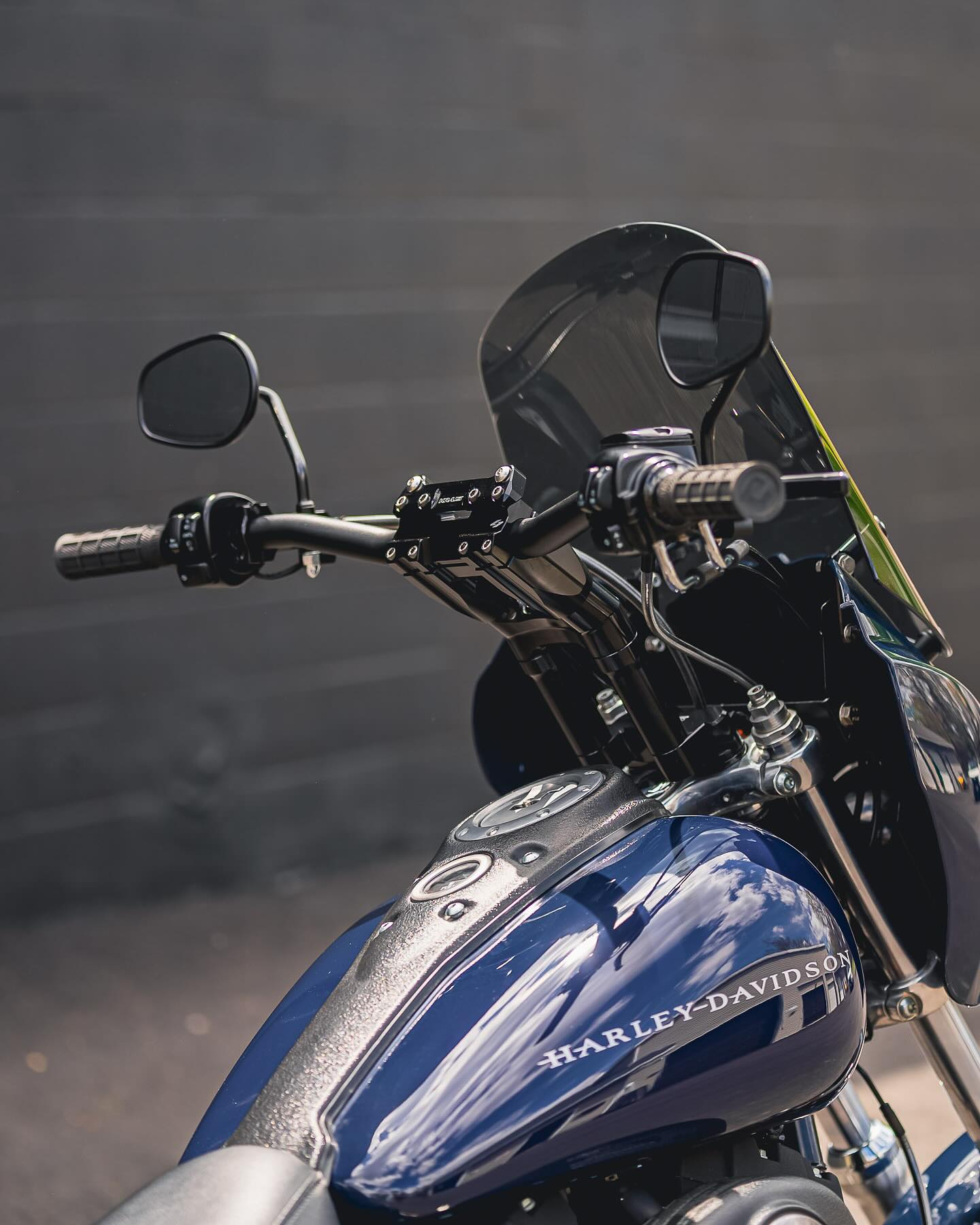 2004 FXDXi