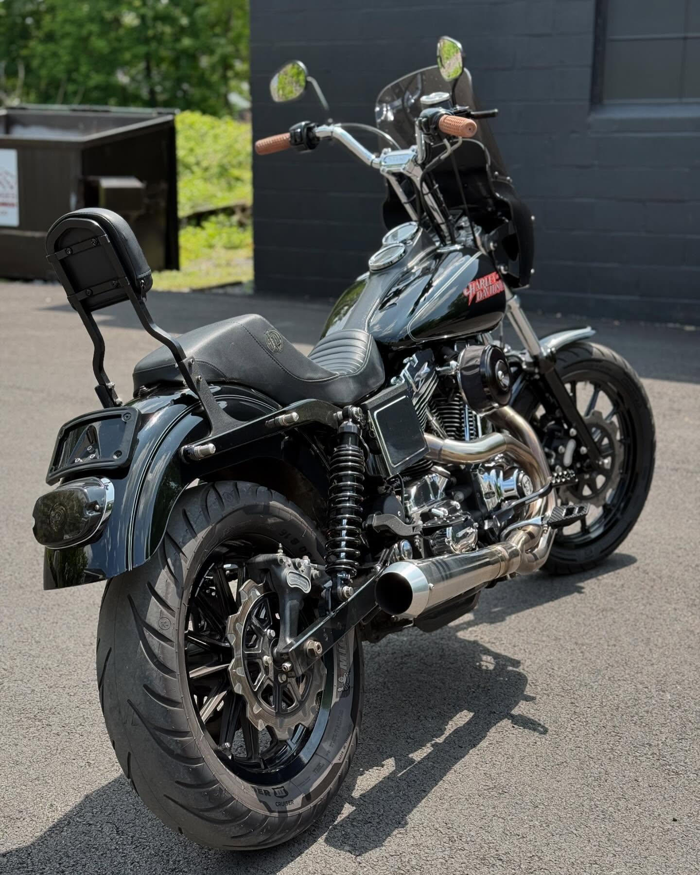 2004 FXDLi