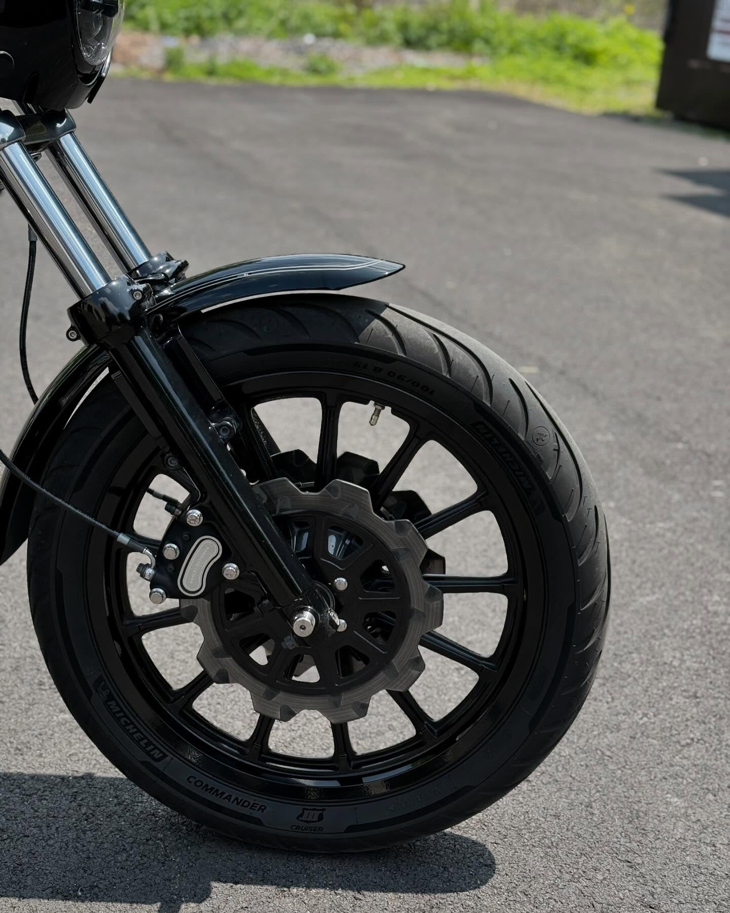 2004 FXDLi
