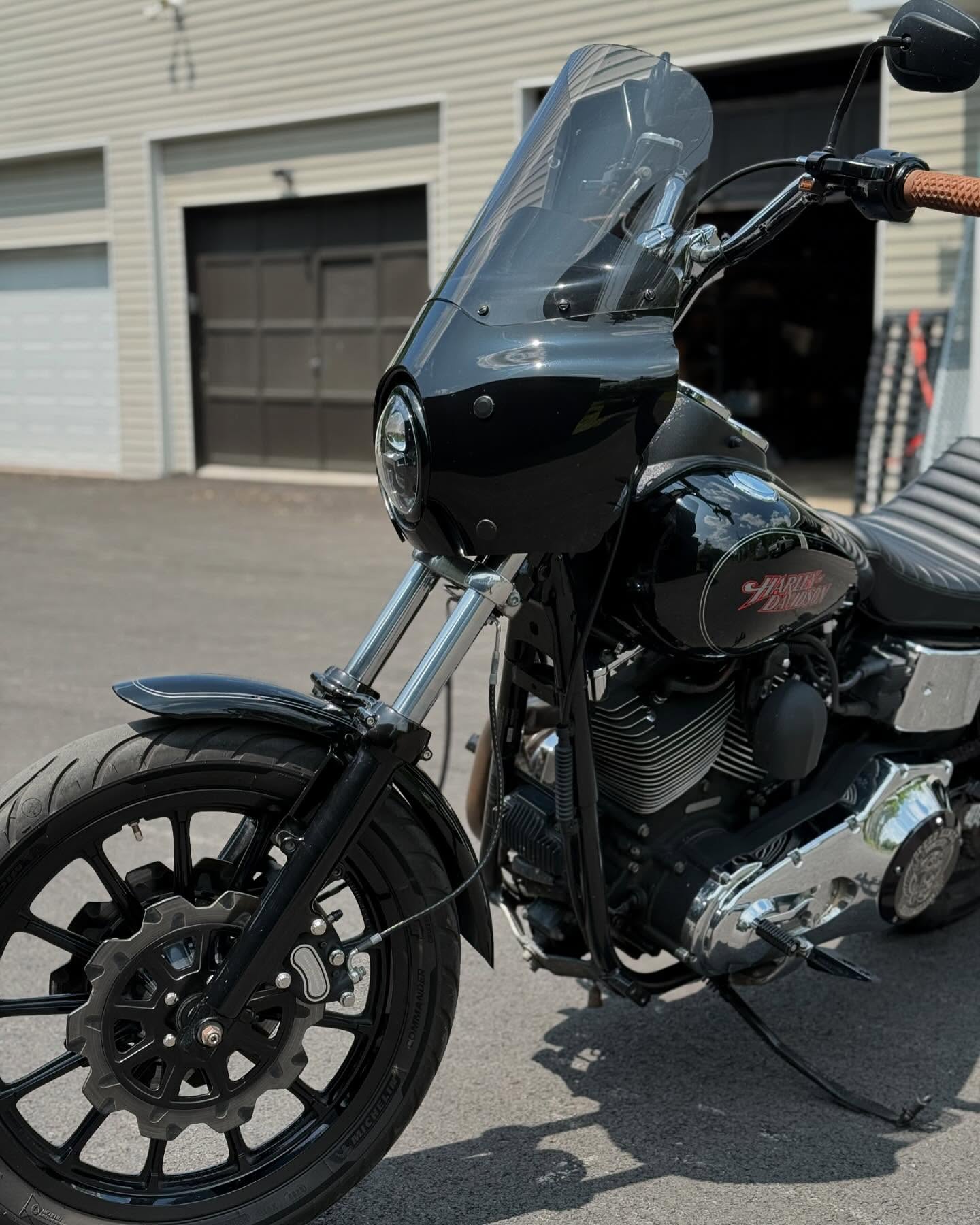 2004 FXDLi
