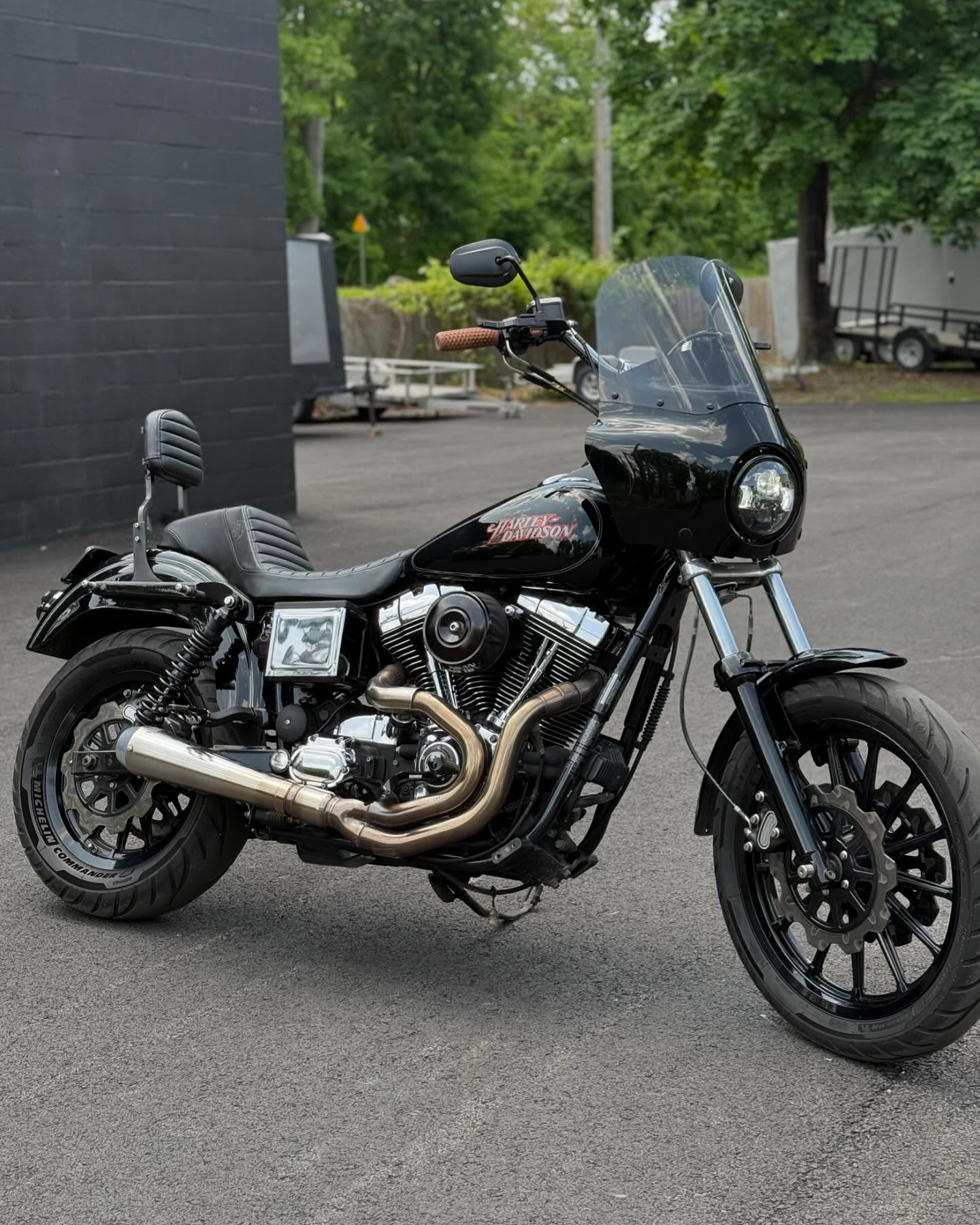 2004 FXDLi