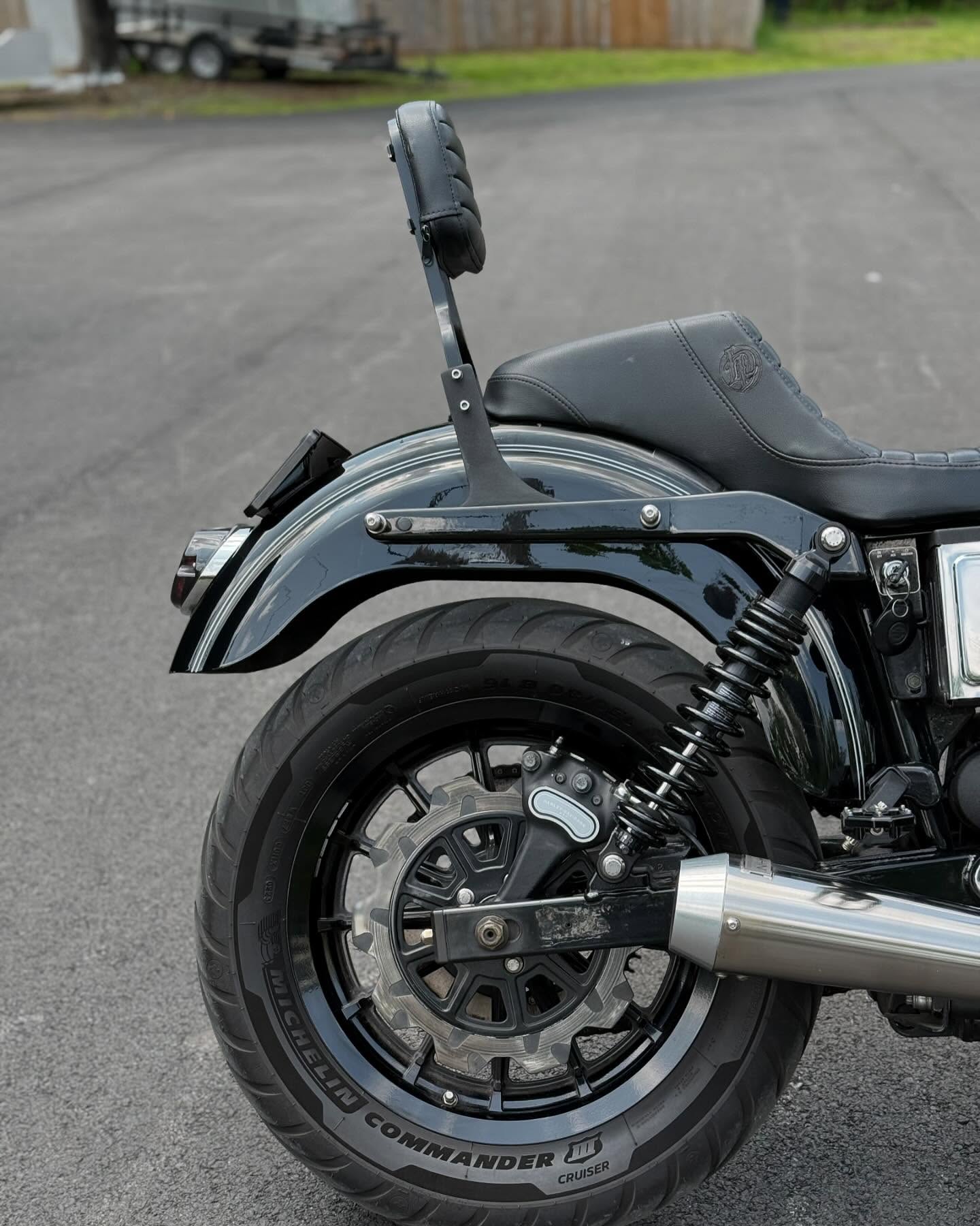 2004 FXDLi