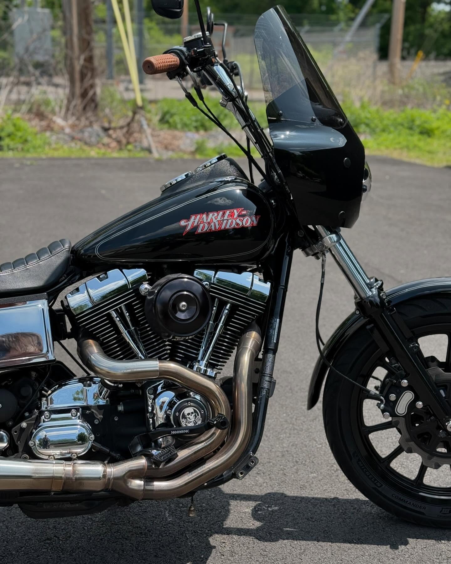 2004 FXDLi