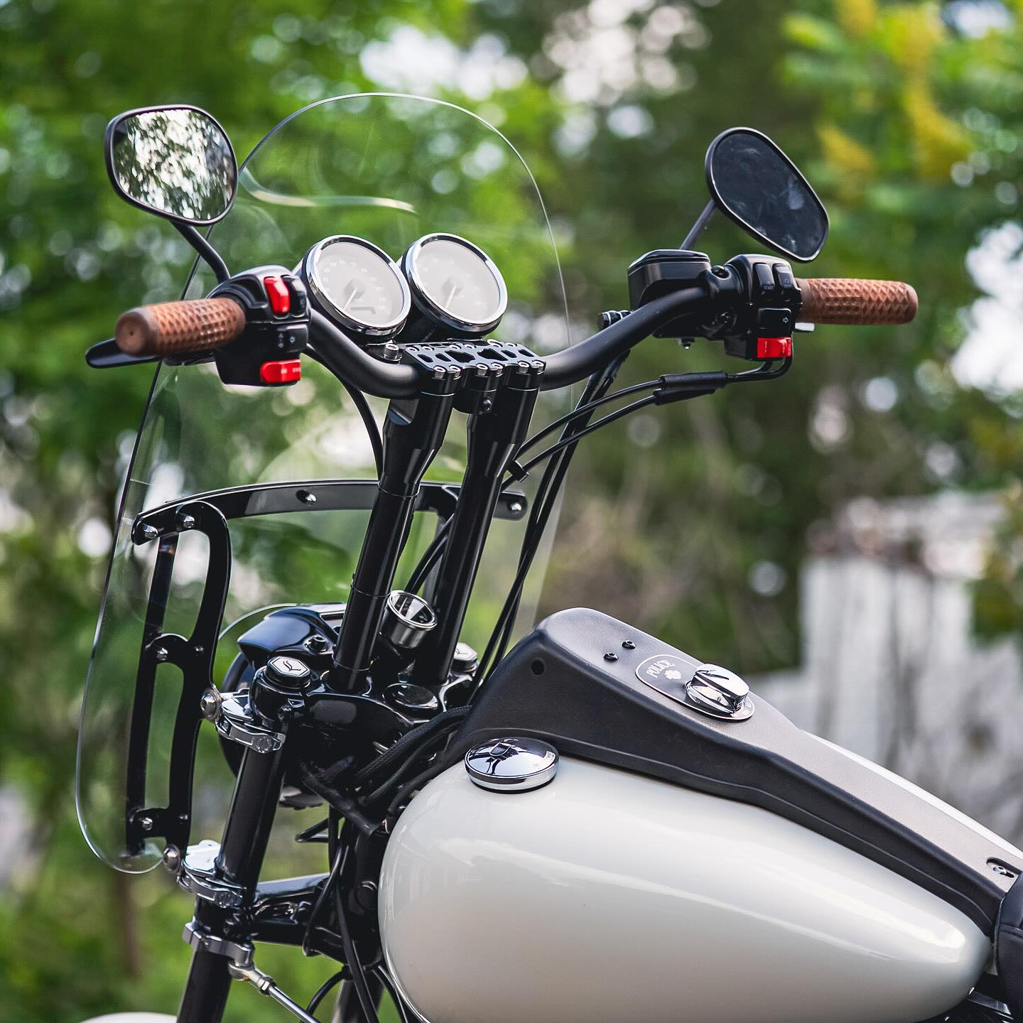 2002 FXDP