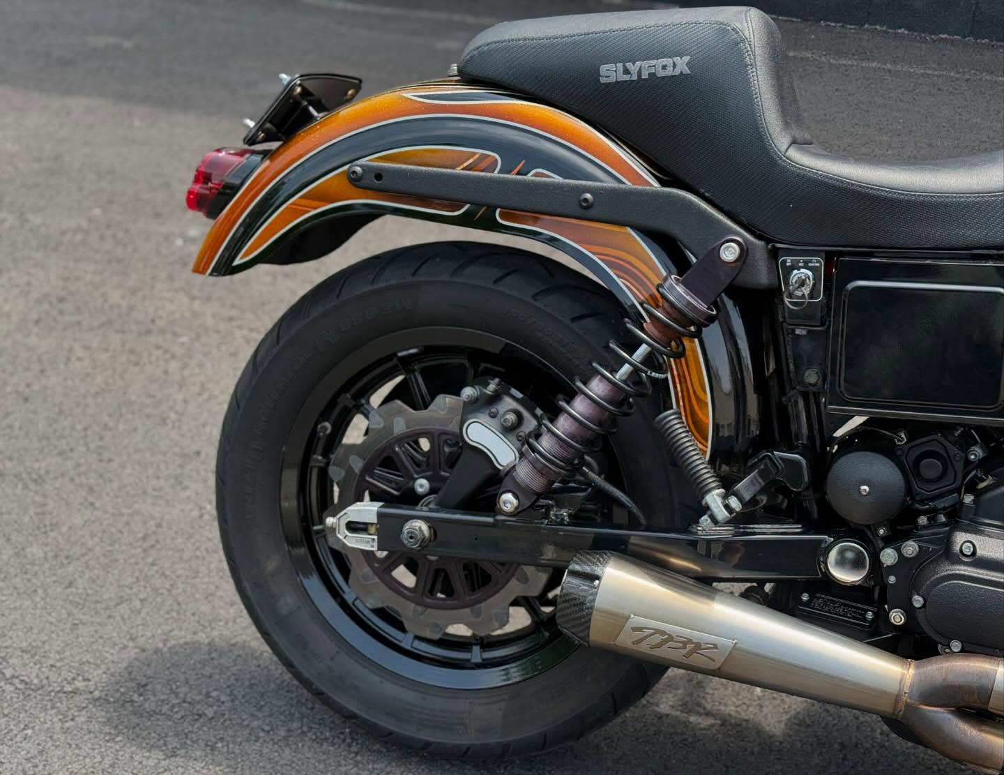 2002 FXDX