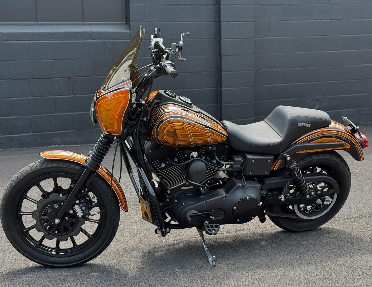 2002 FXDX