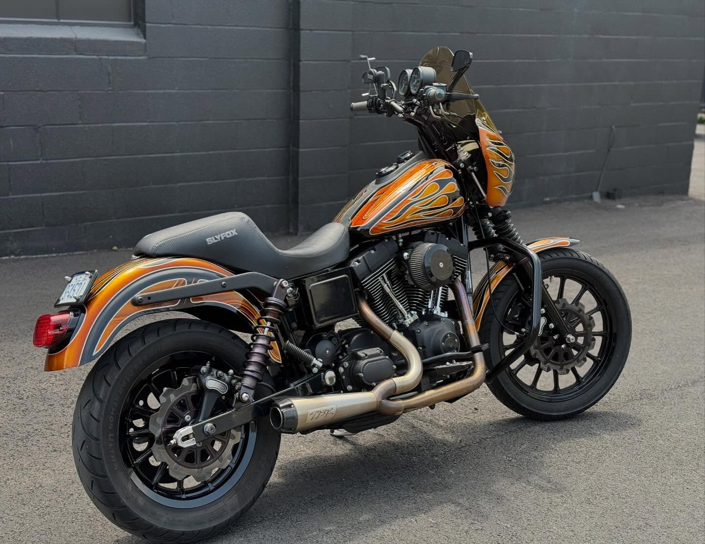 2002 FXDX