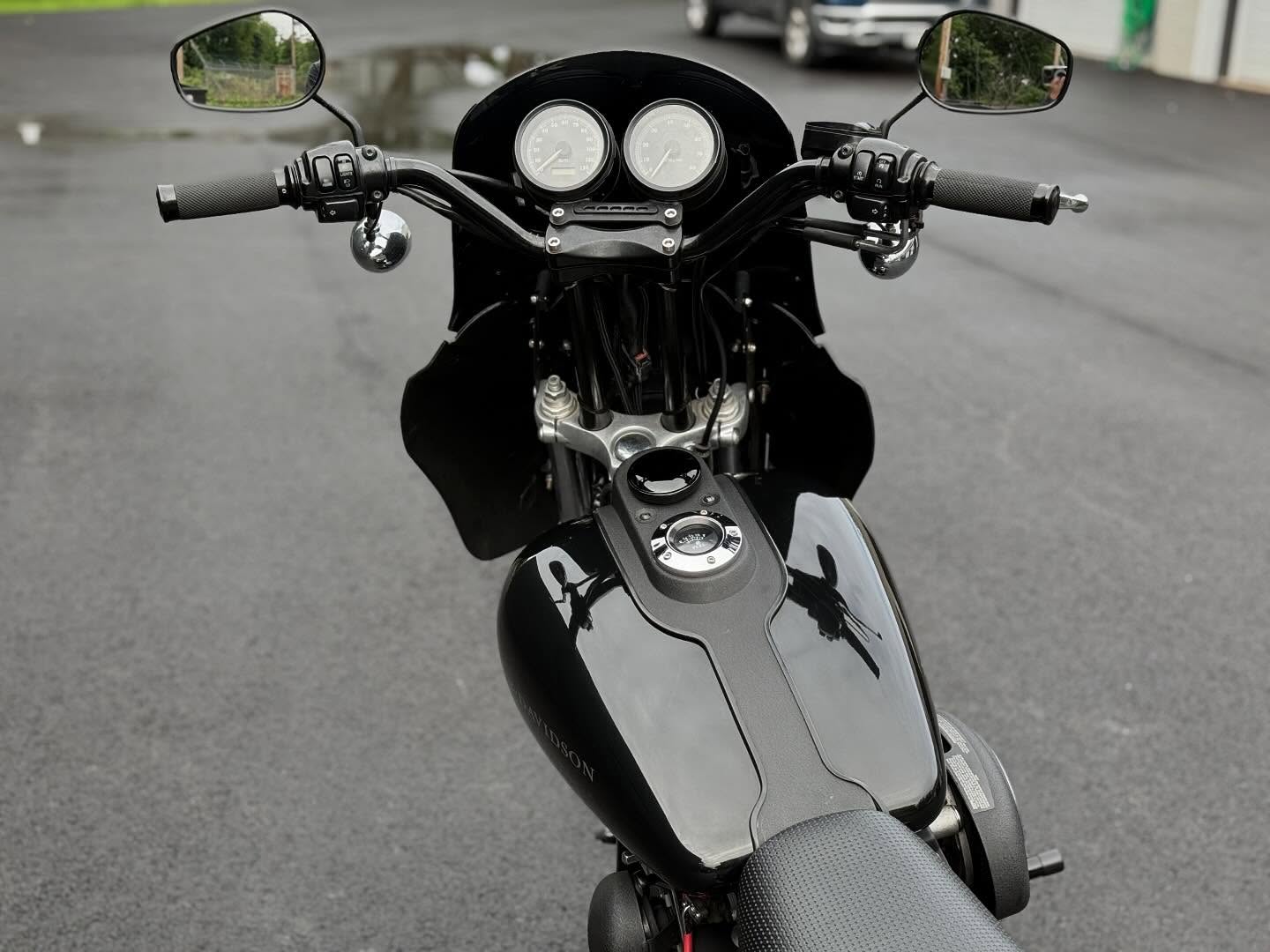 2001 FXDXT