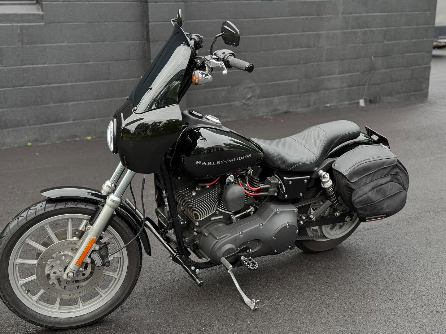 2001 FXDXT