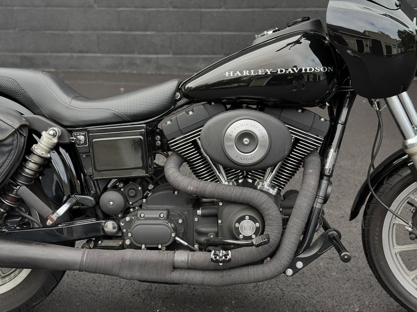 2001 FXDXT