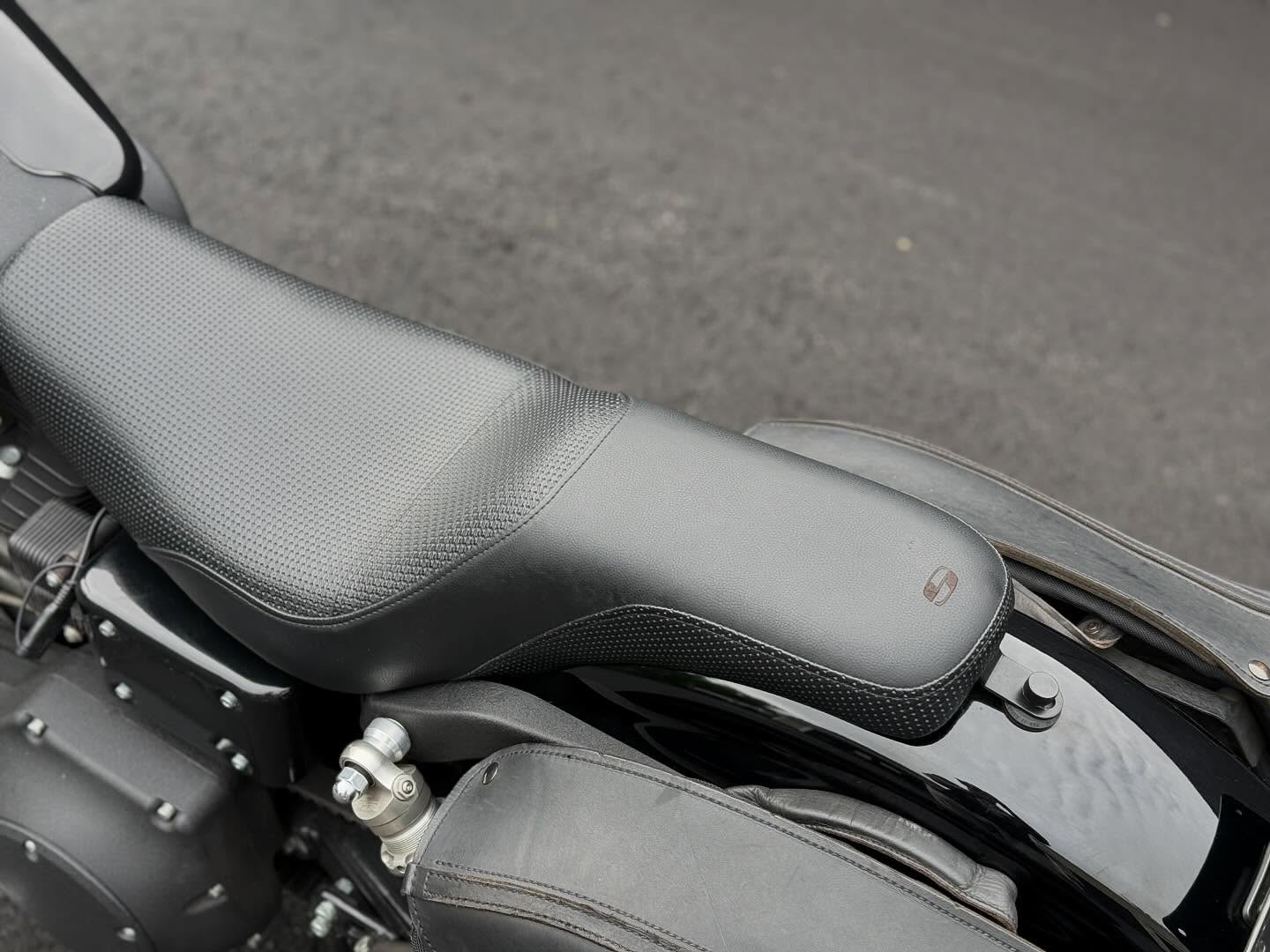 2001 FXDXT