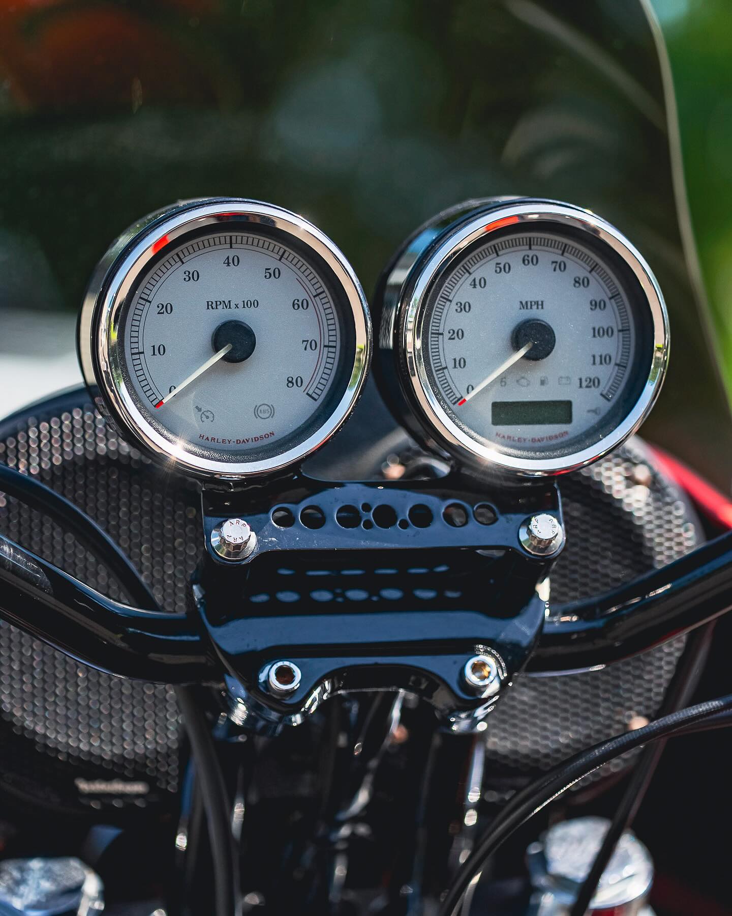 2015 FXDL
