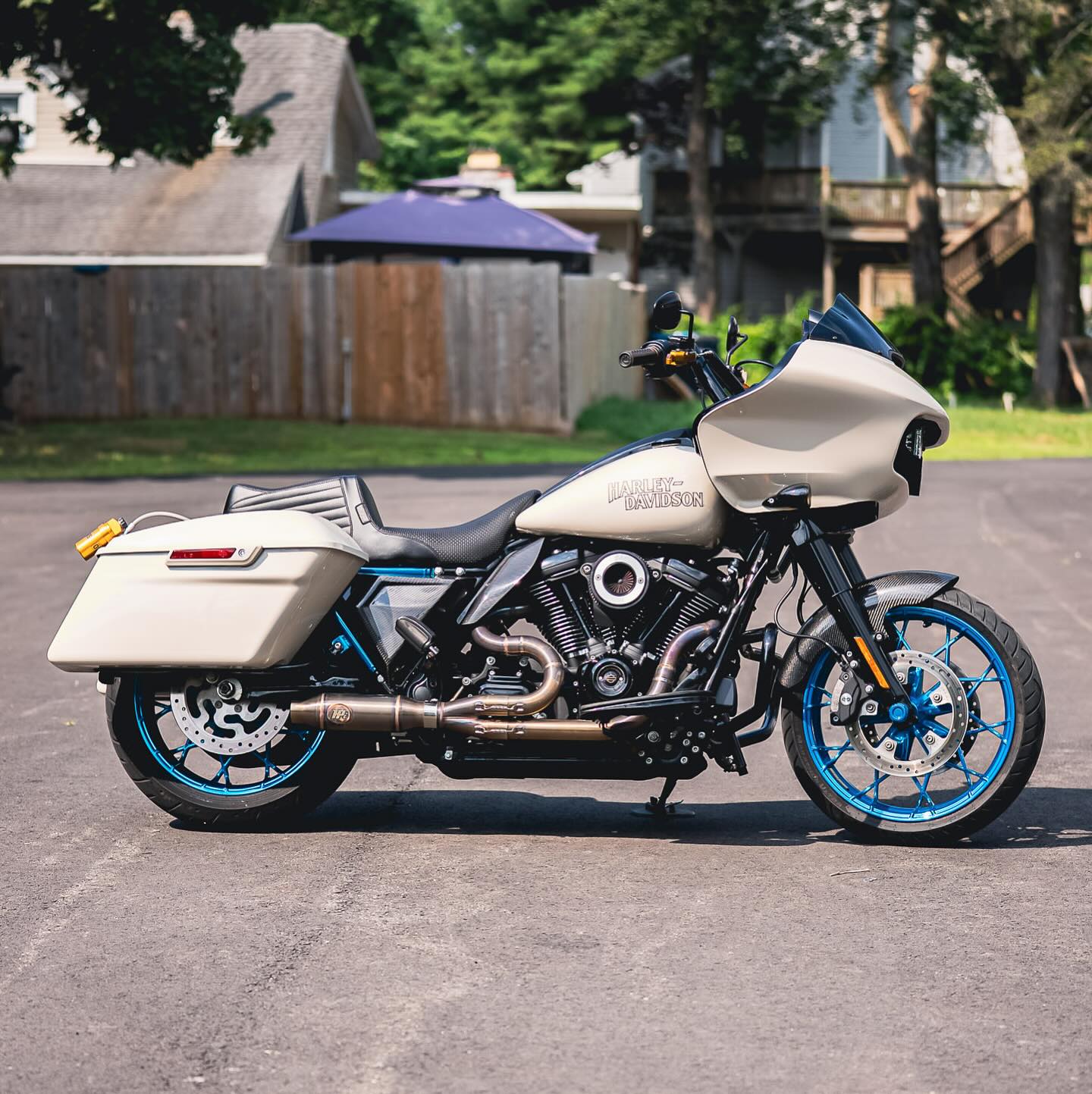 2023 RG ST 128"