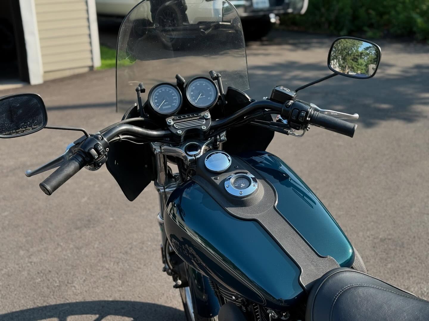 2001 FXDXT