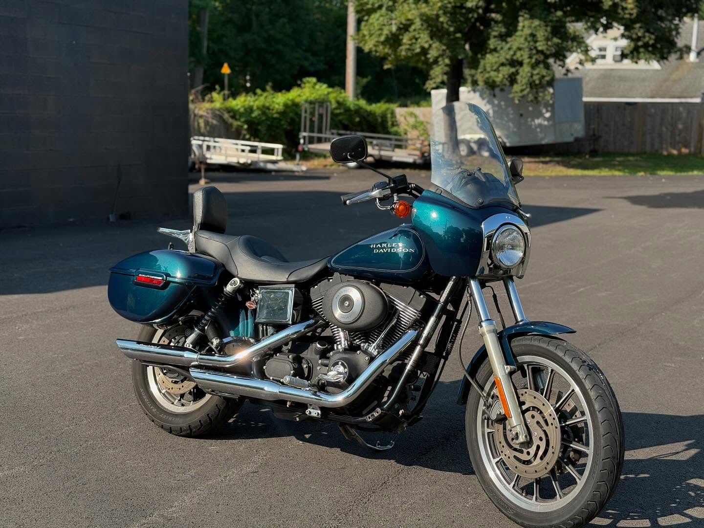 2001 FXDXT