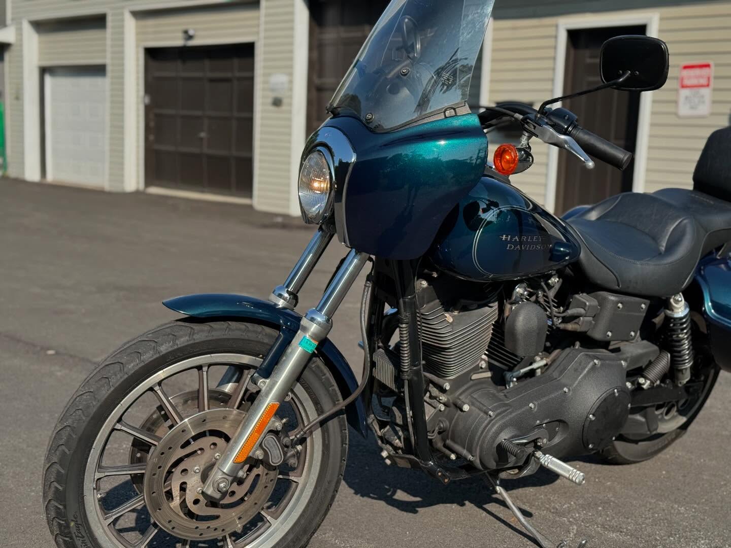 2001 FXDXT