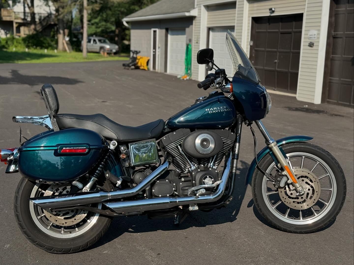 2001 FXDXT