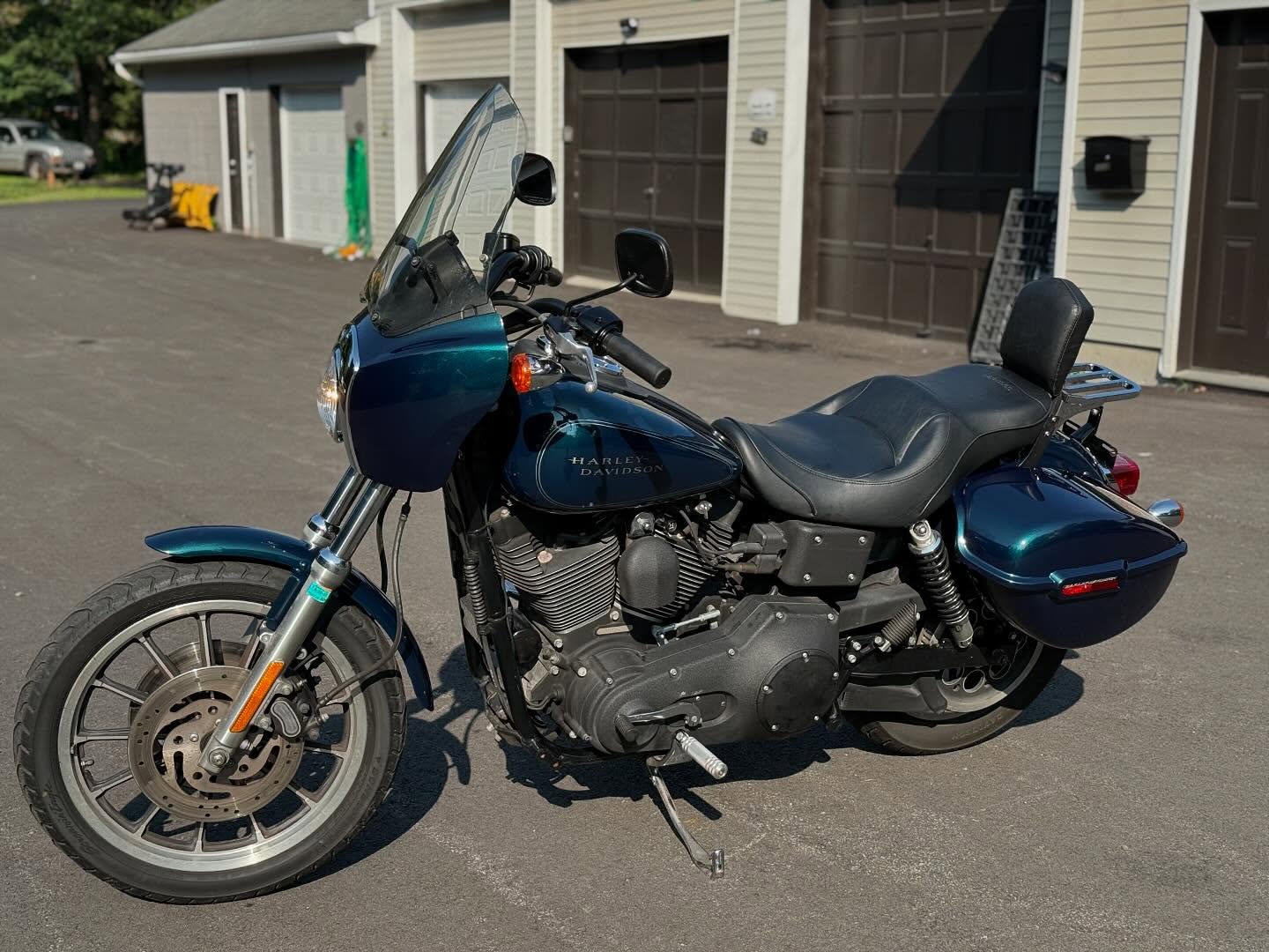 2001 FXDXT