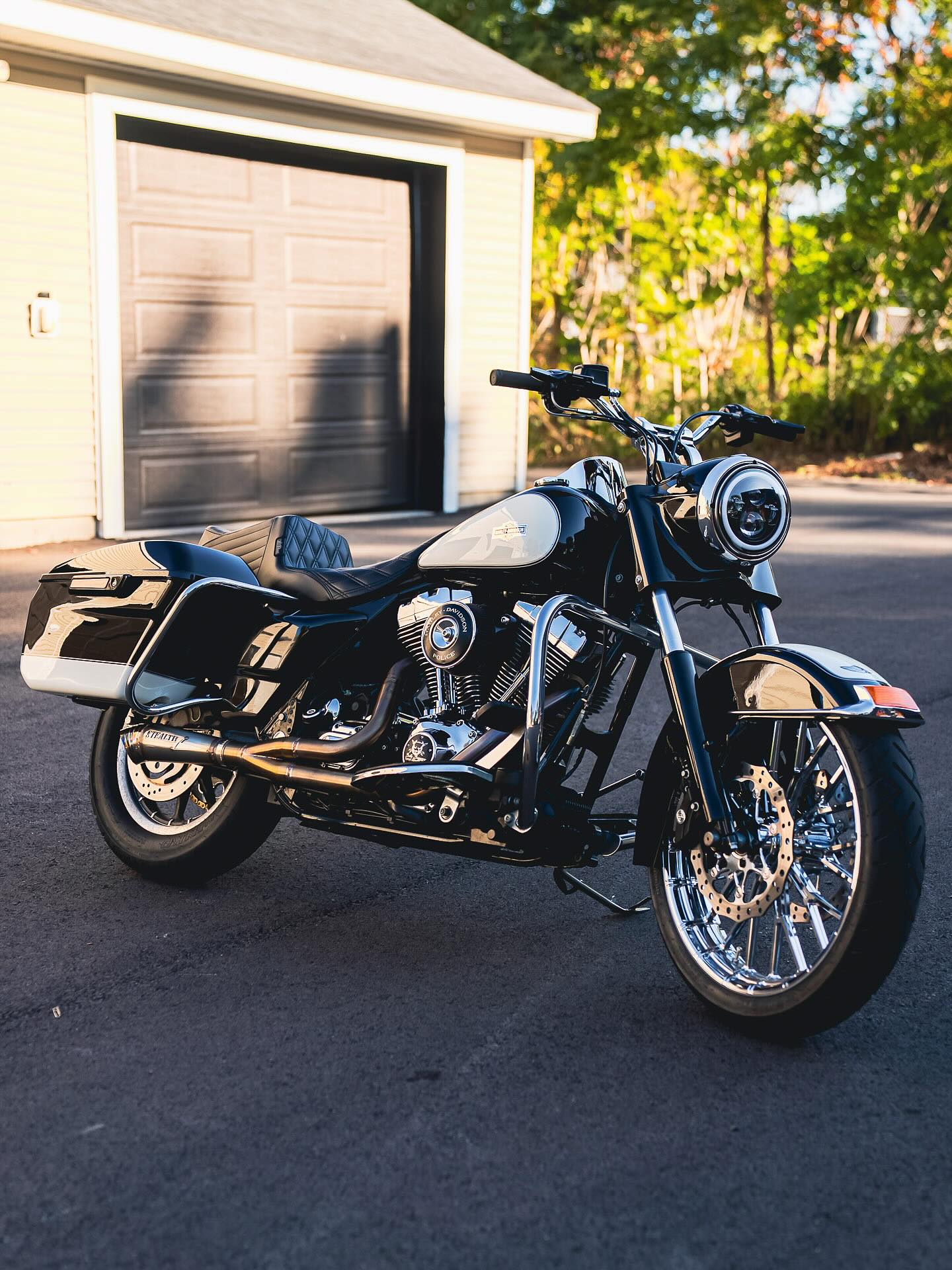 2003 ROAD KING POLICE