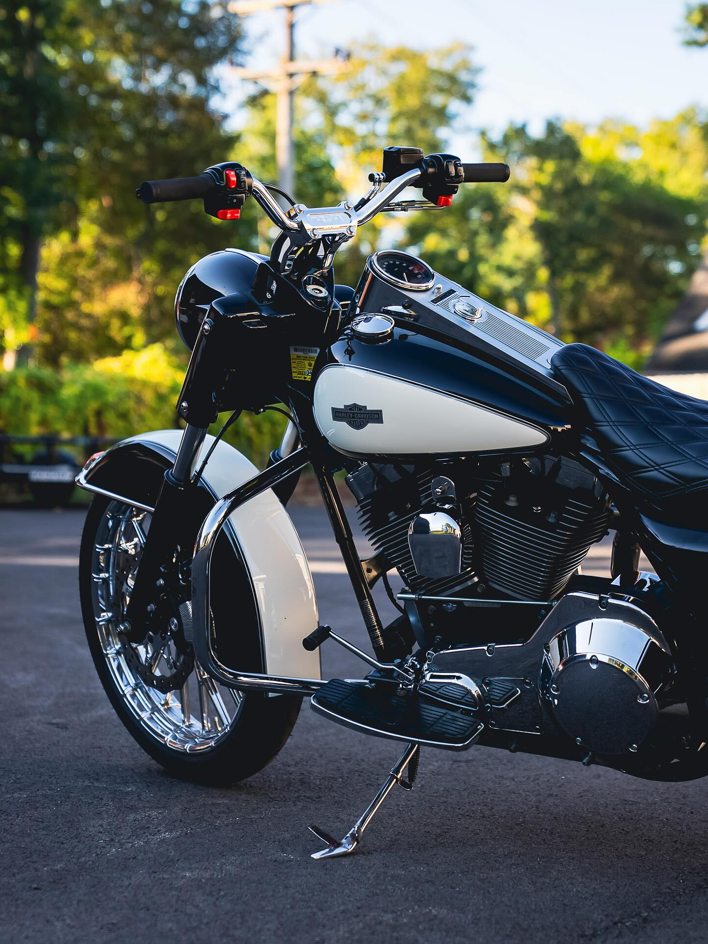 2003 ROAD KING POLICE