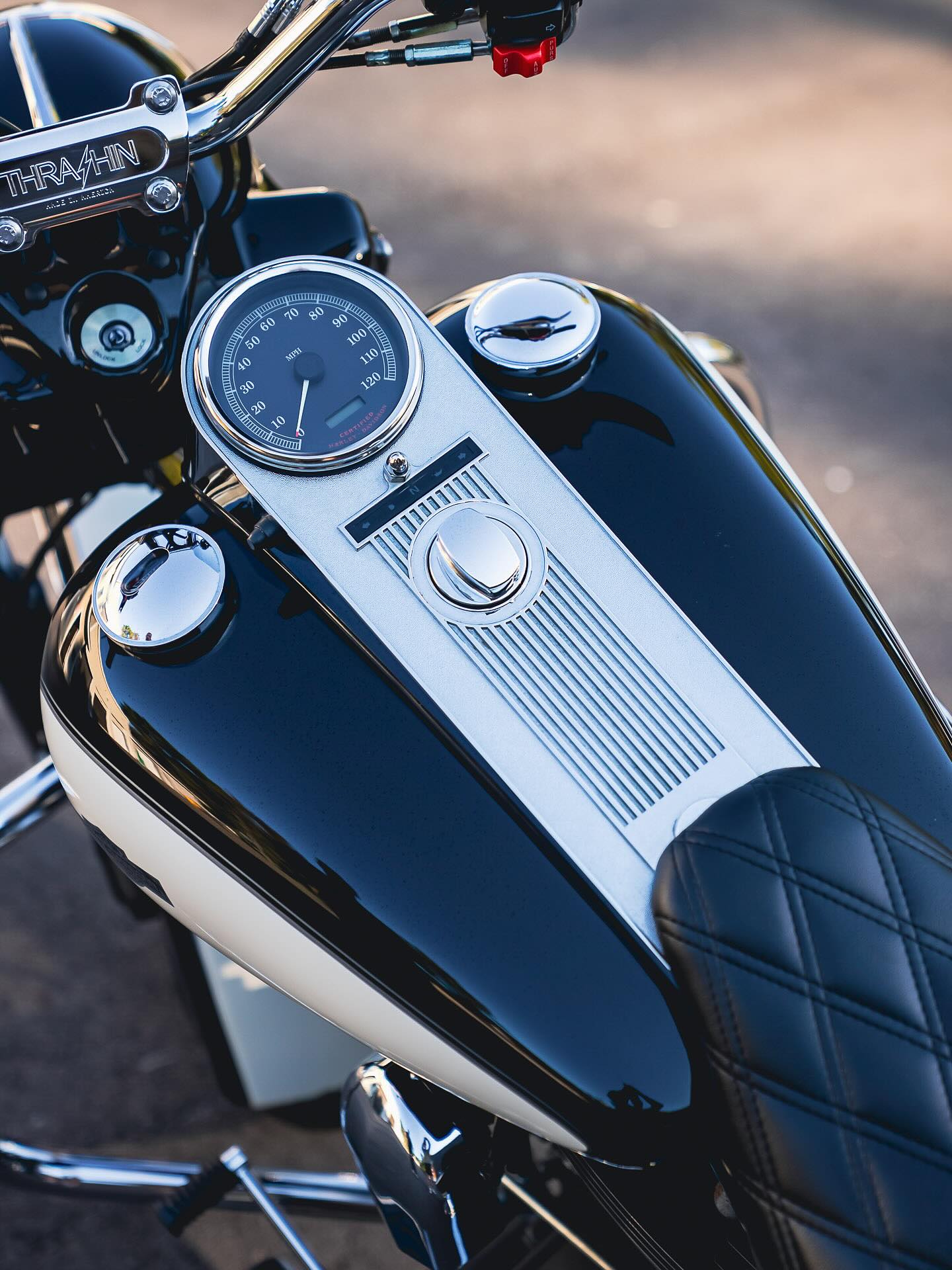 2003 ROAD KING POLICE