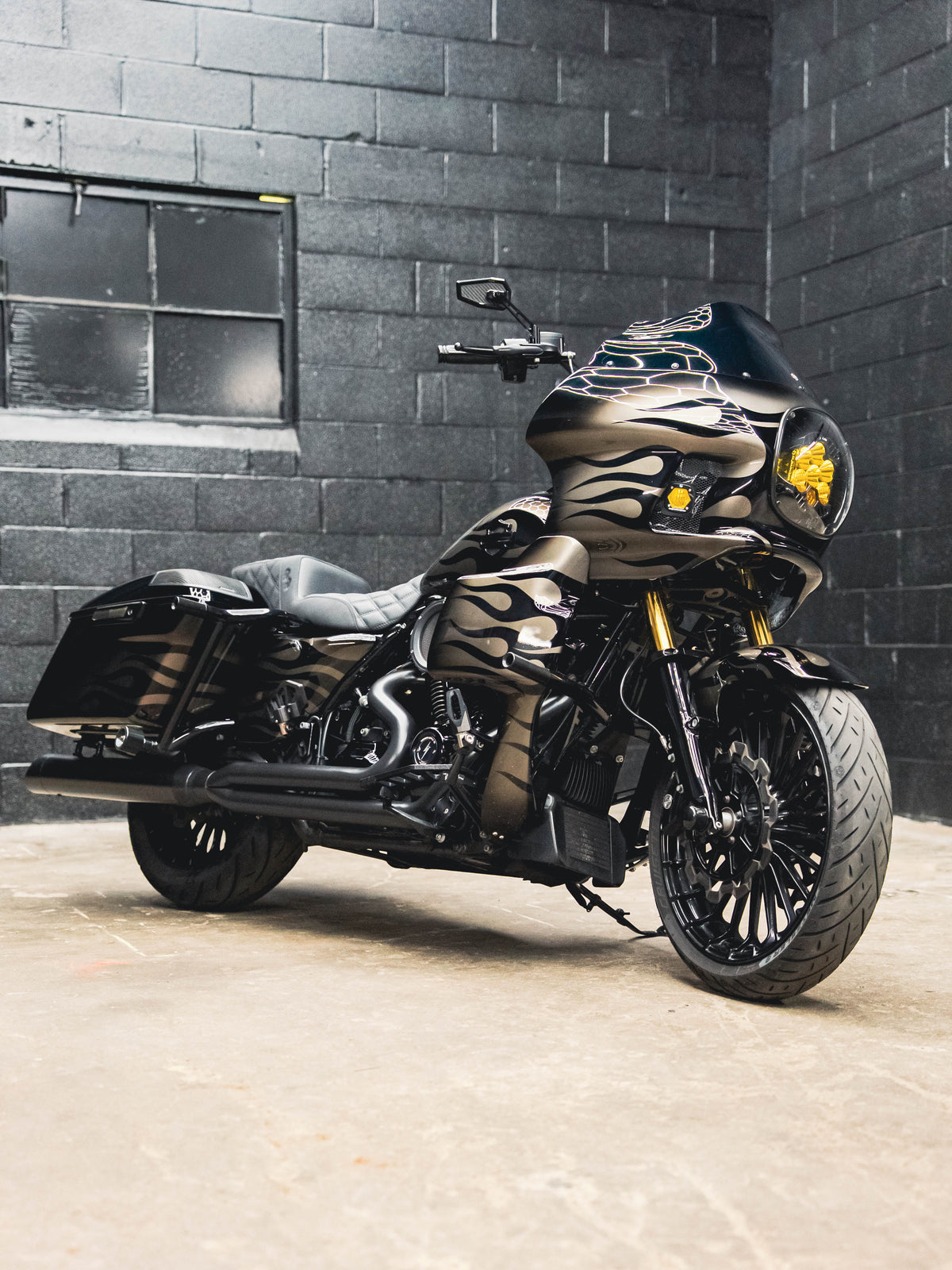 2018 ROAD KING 124"