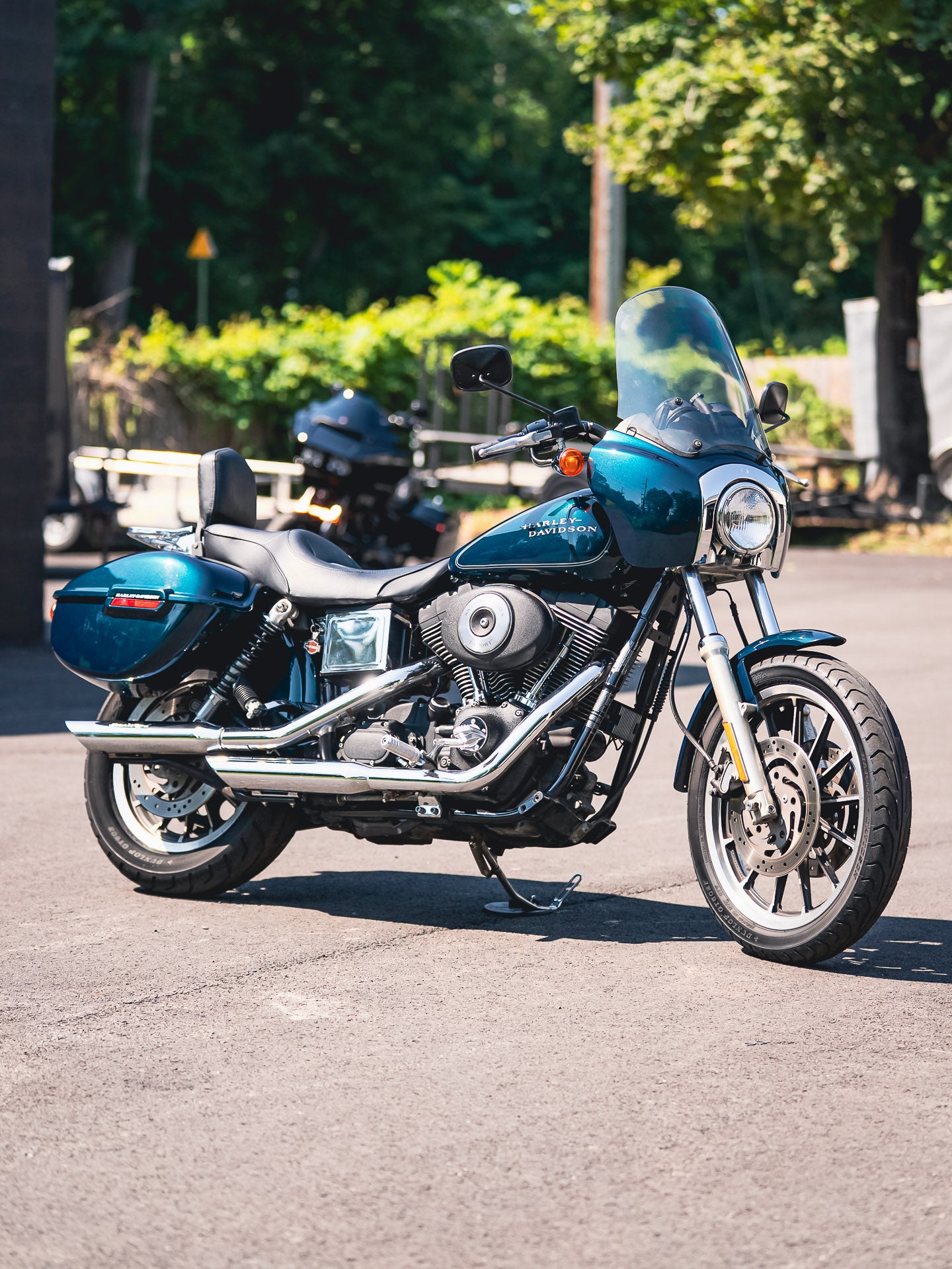 2001 FXDXT