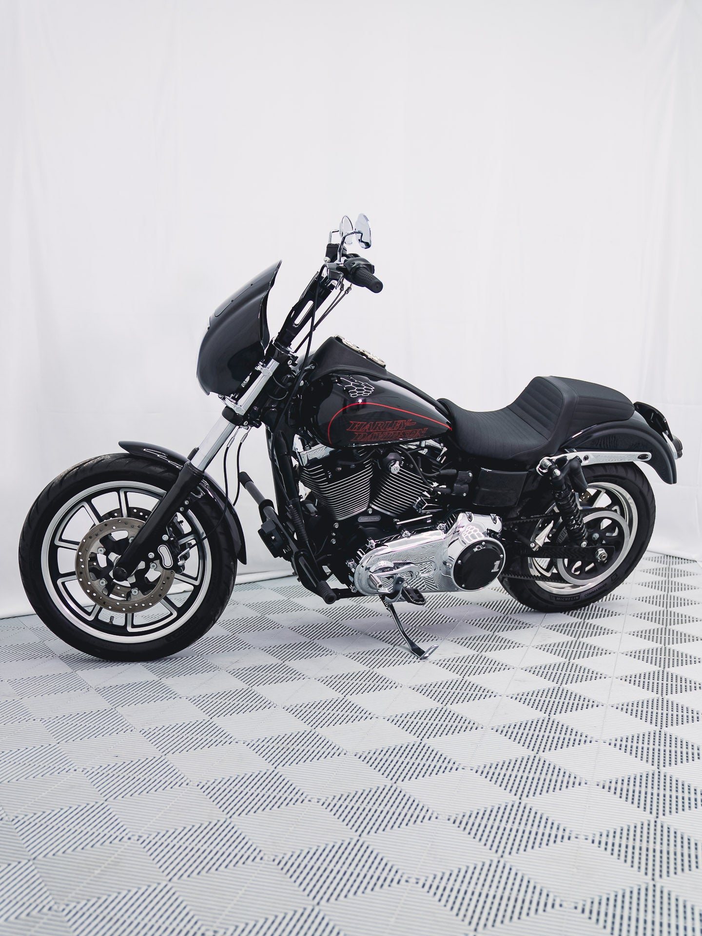 2016 FXDL