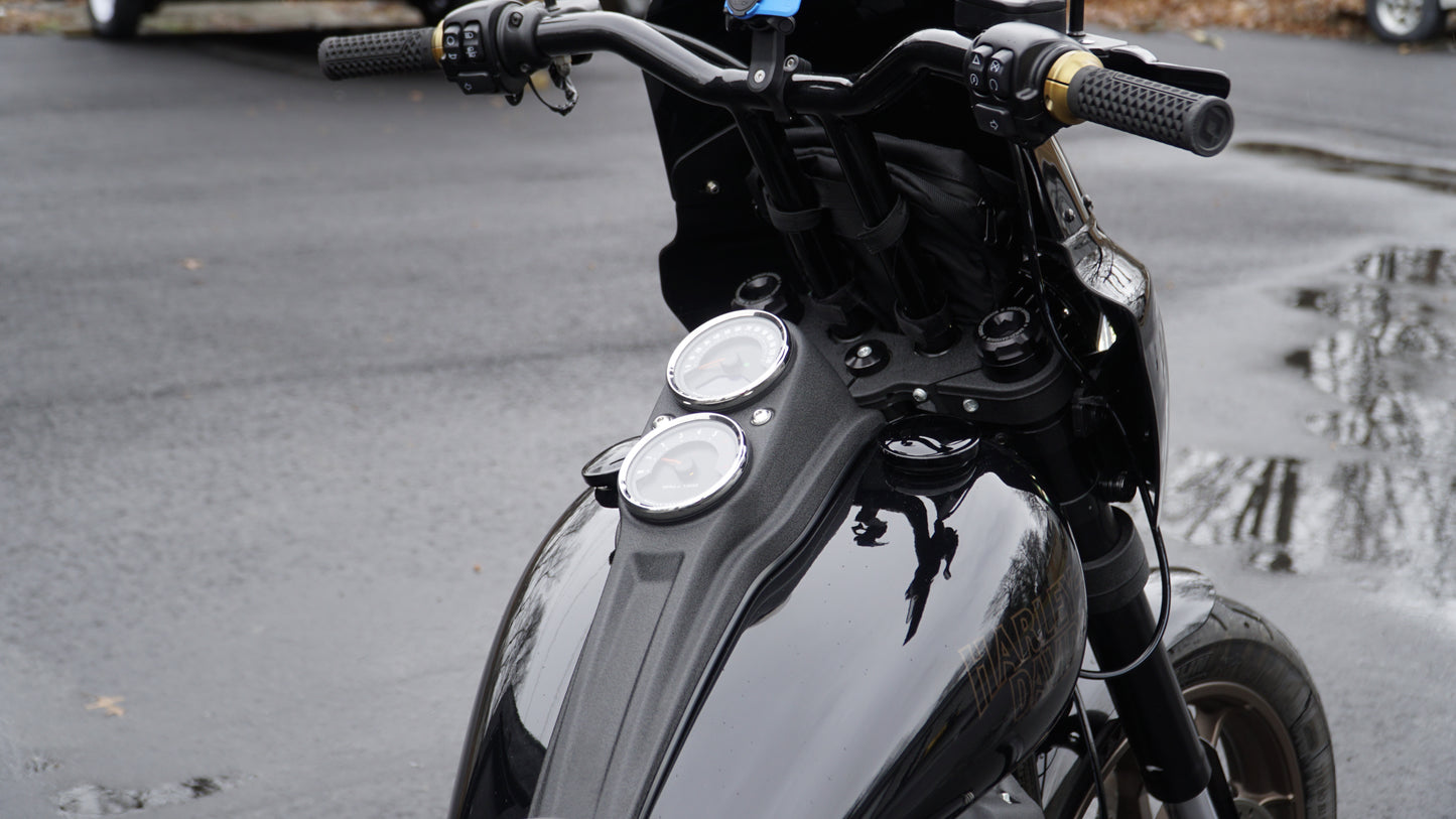 2021 FXLRS 135HP/158TQ