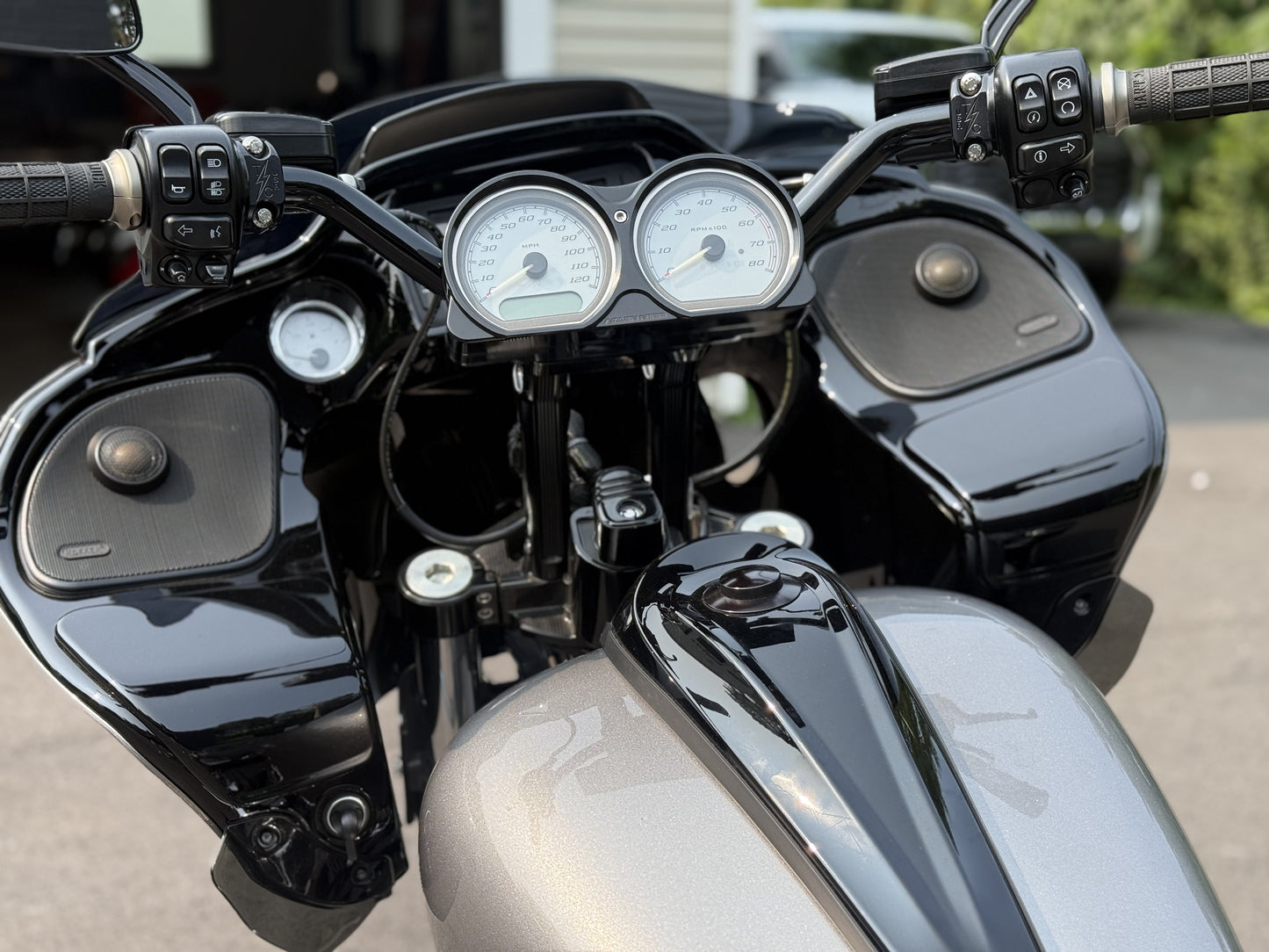 2017 Road Glide M8
