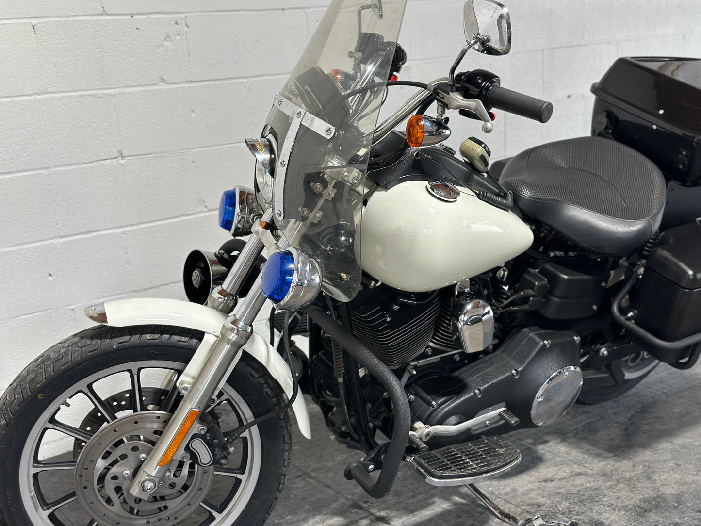 2004 FXDP