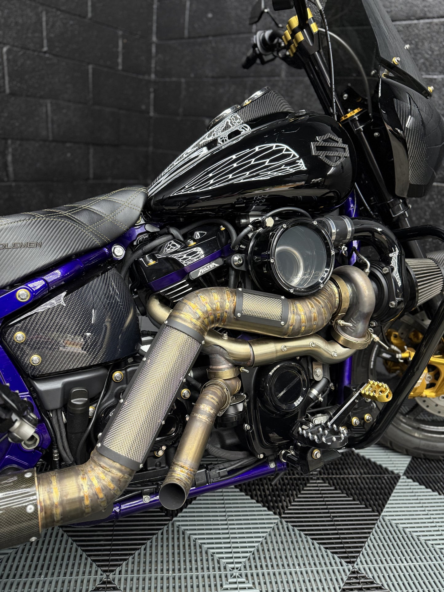 2020 CARBON FXLRS 190HP!
