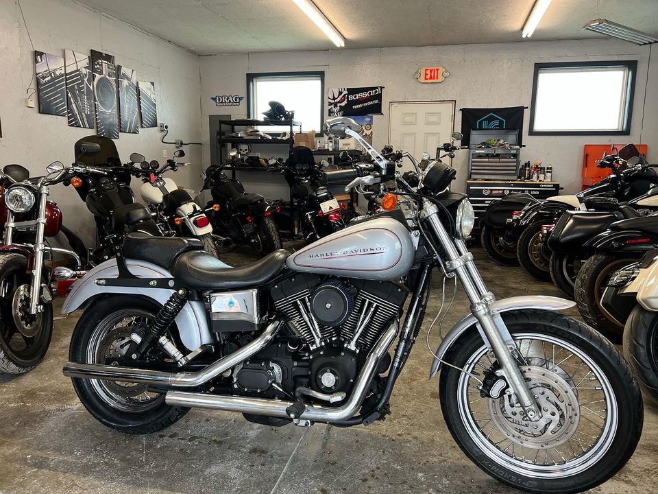 2002 FXDX
