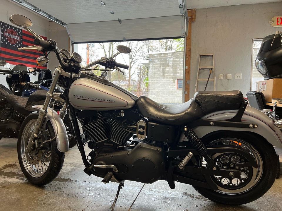 2002 FXDX