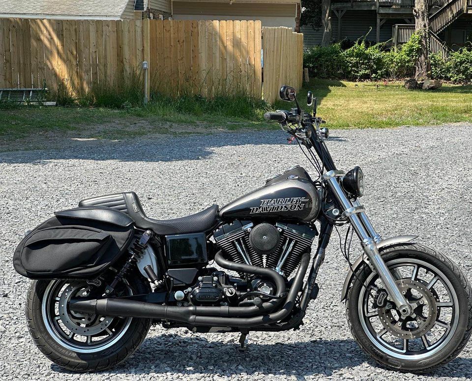 2016 FXDL