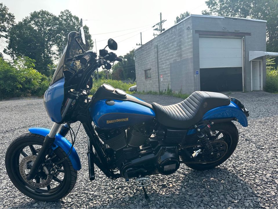 2017 FXDL