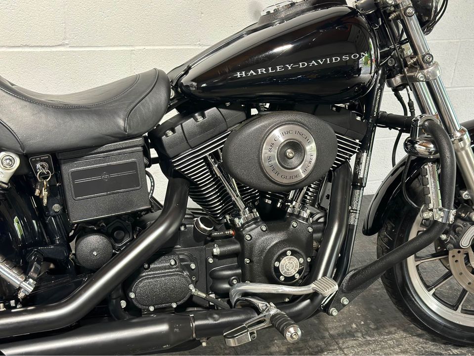 2001 FXDX