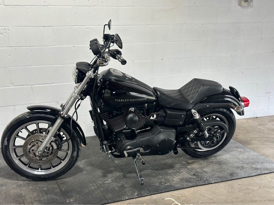 2005 FXDXi