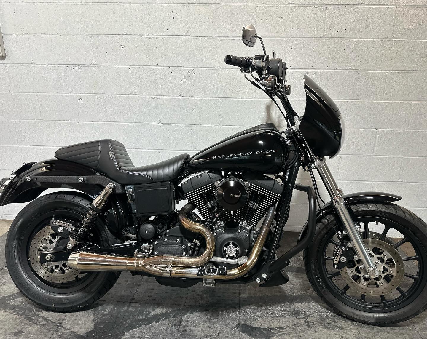 2004 FXDXi