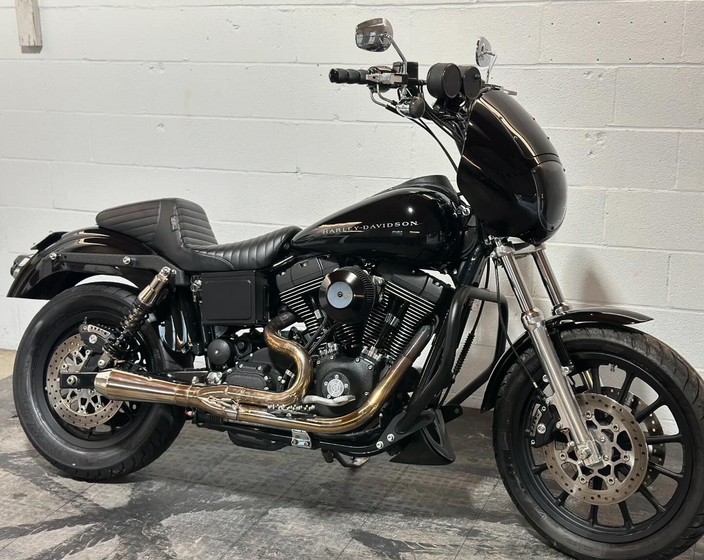 2004 FXDXi