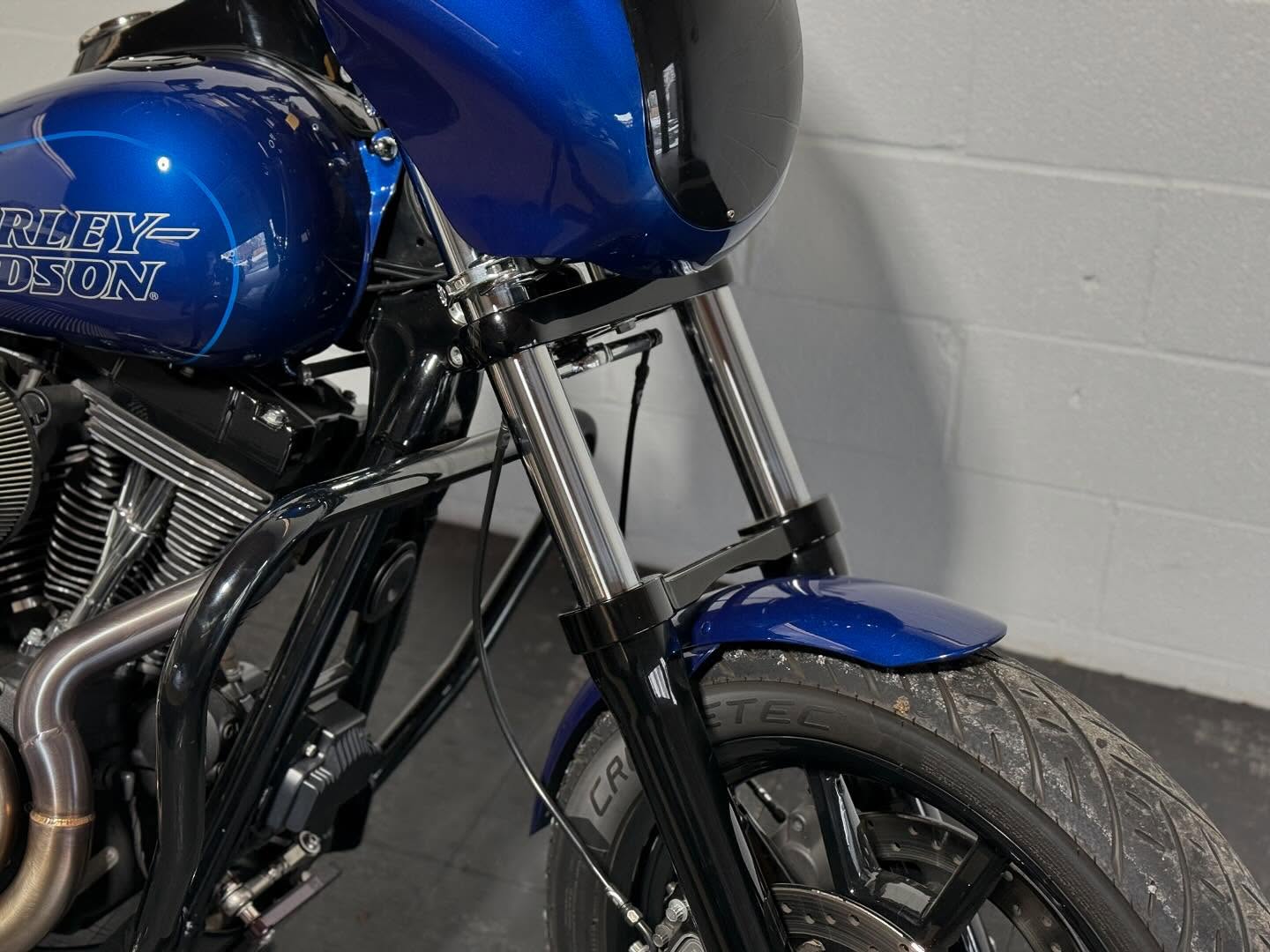 2016 FXDL